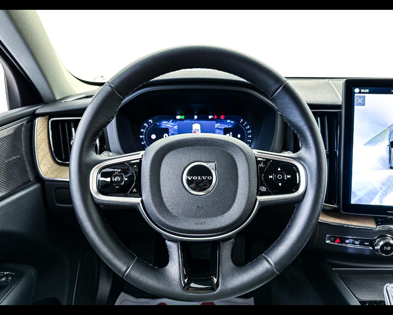 VOLVO XC60 Plus Bright B5 AWD AUT