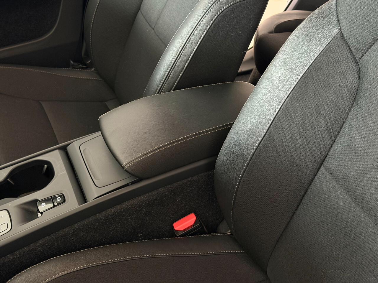 Volvo XC40 2.0cc 190Cv Automatica-Retrocamera