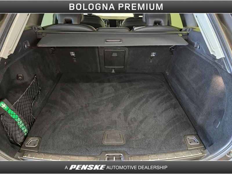 Volvo XC60 XC60 B4 automatico Plus Dark