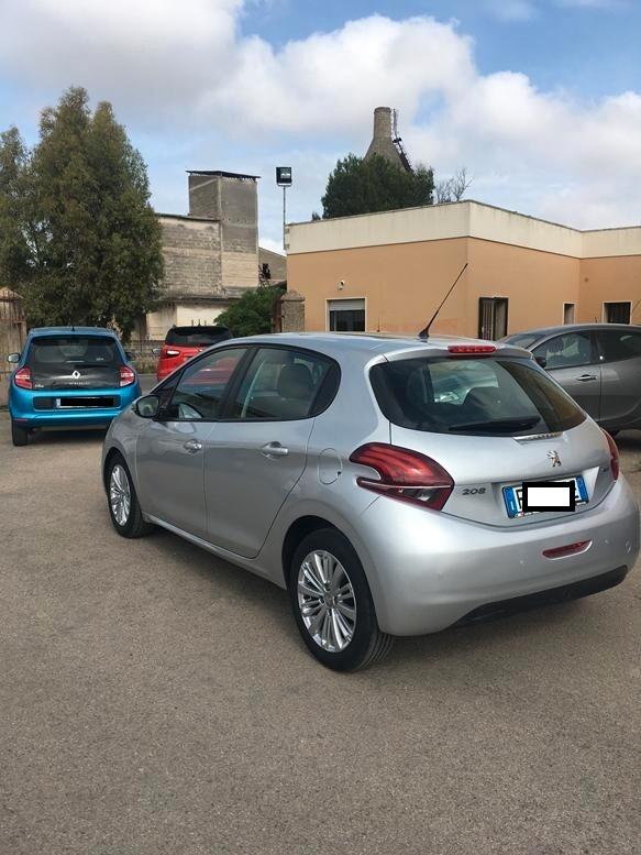 Peugeot 208 BlueHDi 75 5 porte Allure