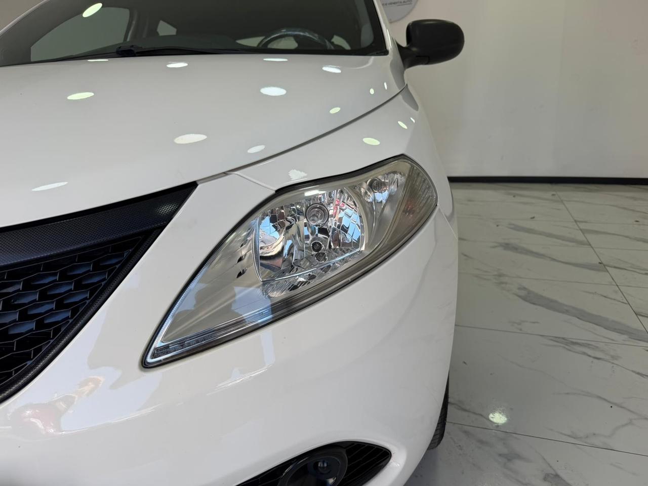 Lancia Ypsilon 1.2 69 CV 5 porte -UNIPRO-GARANTITA-2019