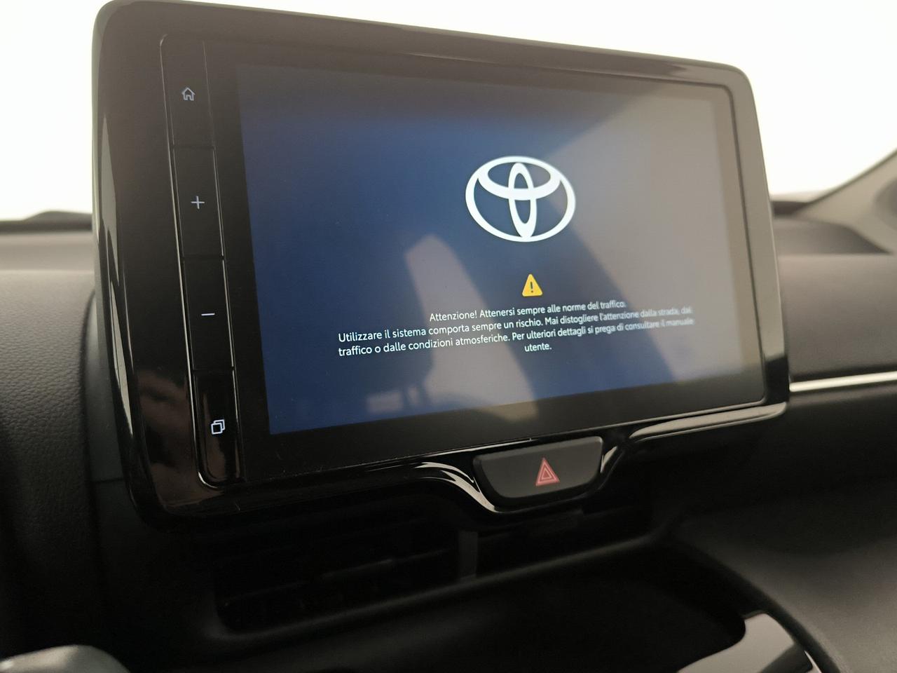 Toyota yaris cross 1.5h active fwd 116cv e-cvt