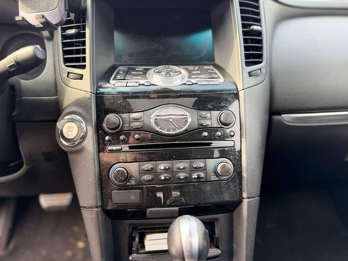 Infiniti QX70 (FX) 3.0d V6 S Premium awd auto
