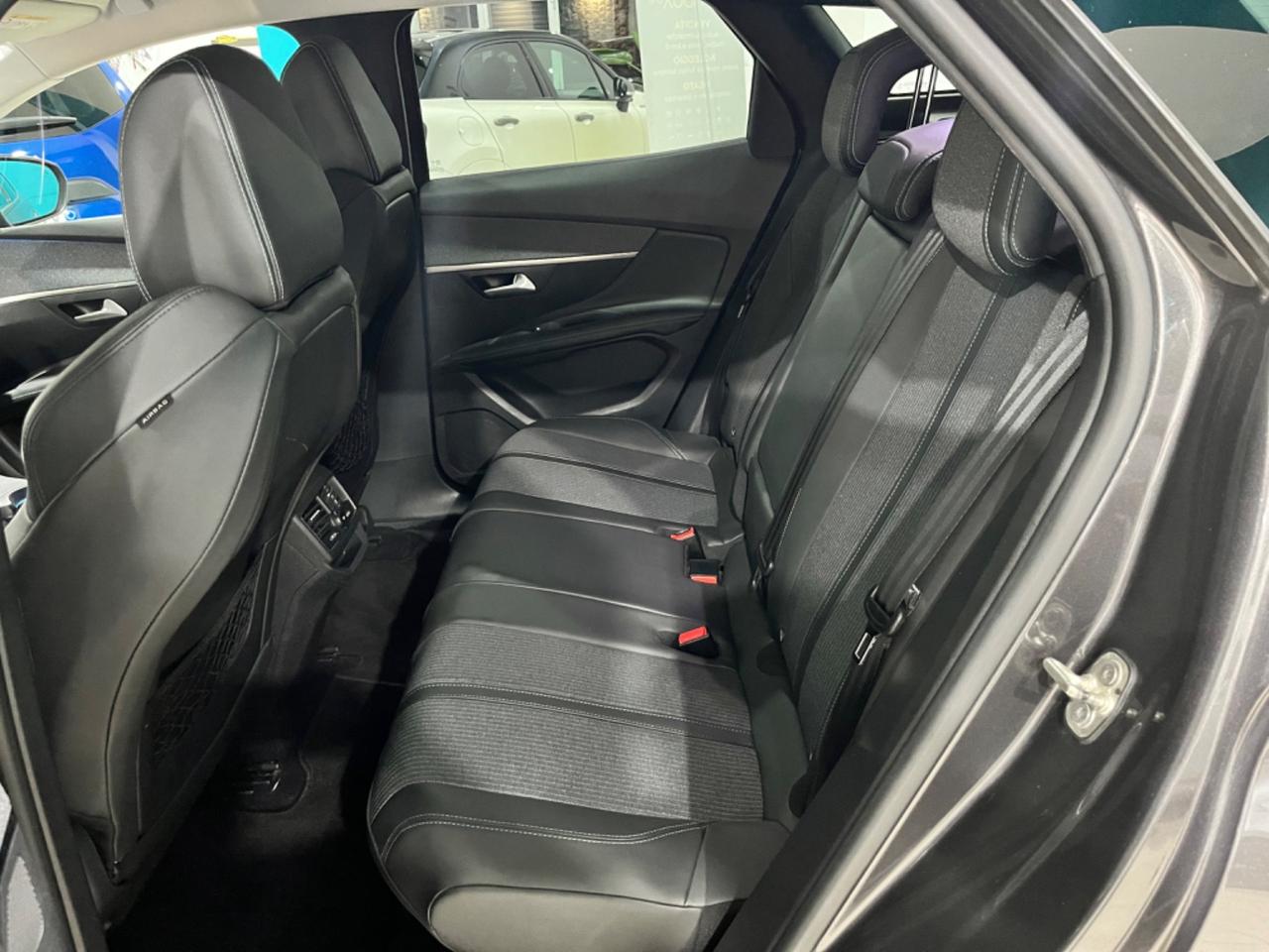 PEUGEOT 3008 ALLURE *FULL LED *KM CERTIFICATI *UNICOPROPRIETARIO