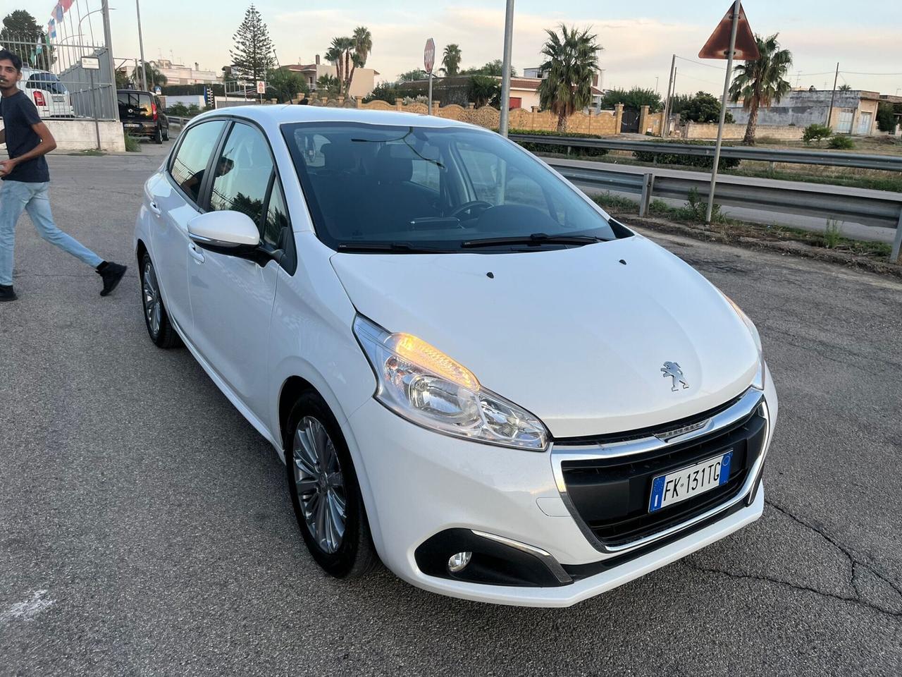 Peugeot 208 BlueHDi 75 5 porte Allure Unipro 2017