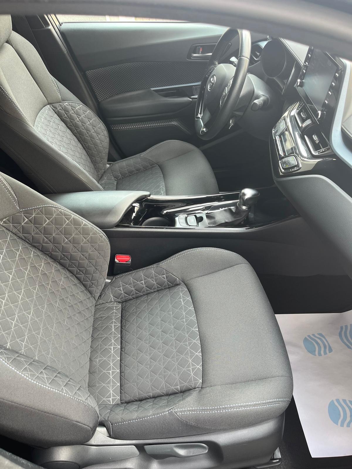 Toyota C-HR 1.8 Hybrid E-CVT Trend ADATTA AI NEOPATENTATI