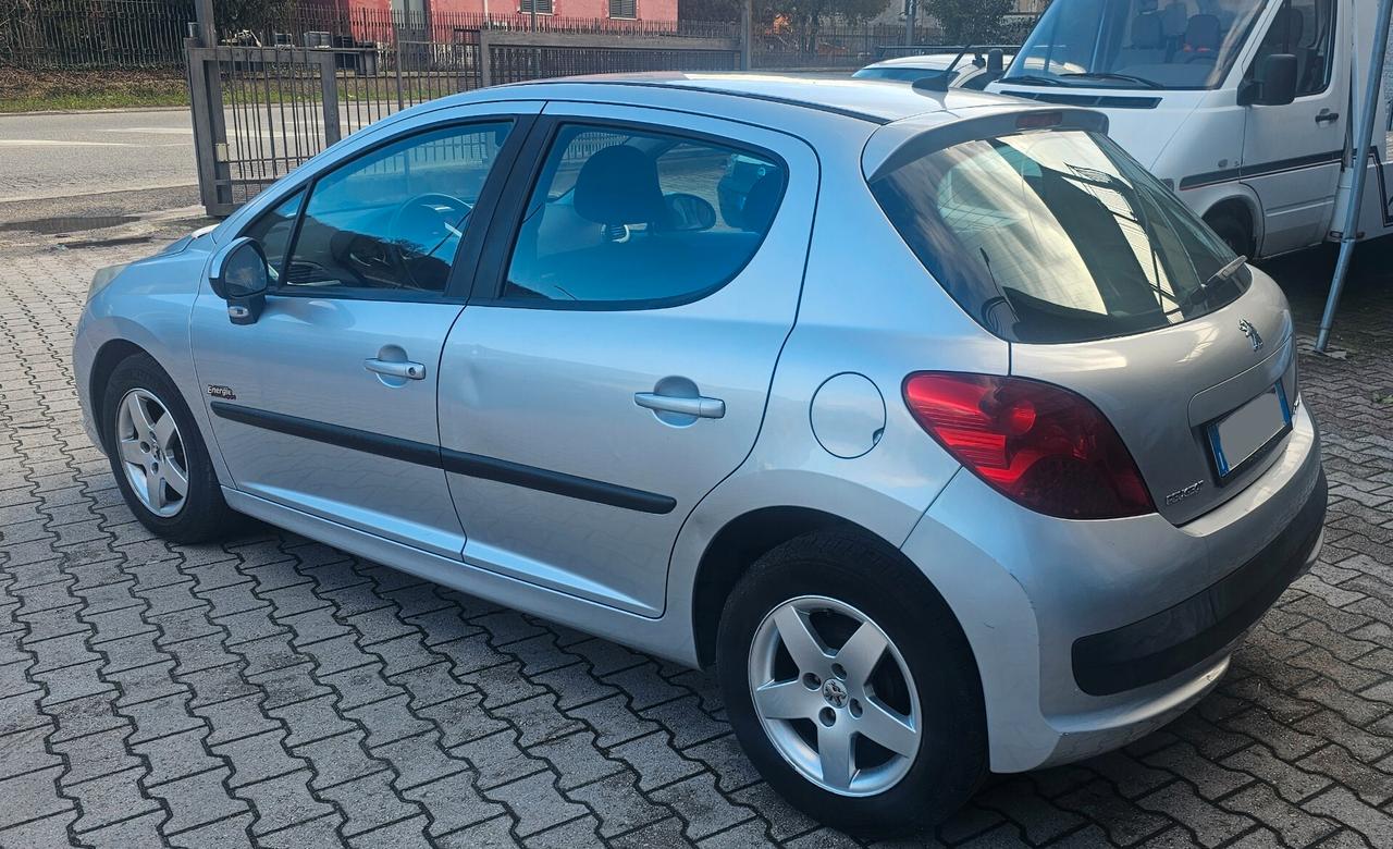 Peugeot 207 1.4 VTi 95CV 5p. X Line Neopatentati