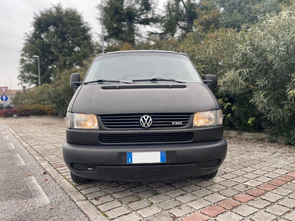 Volkswagen T4 Multivan 2.5 TDI – 102 CV