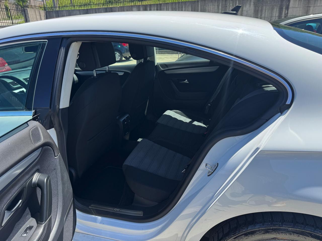 Volkswagen Passat CC 2.0 TDI 140CV RESTYLING