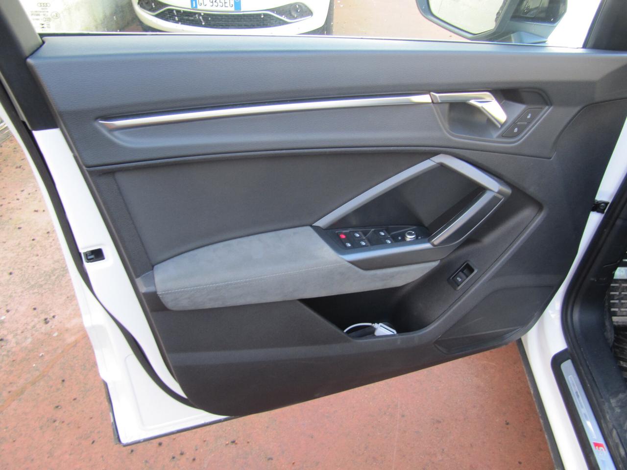 Audi Q3 SPB 40 TDI S tronic quattro edition - AUTOMATICO + TETTO APRIBILE