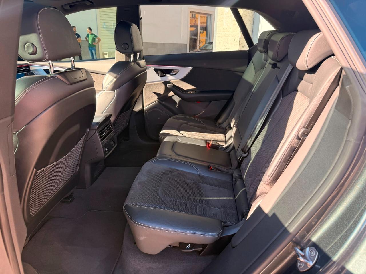 audi q8 s line 2022 tetto!