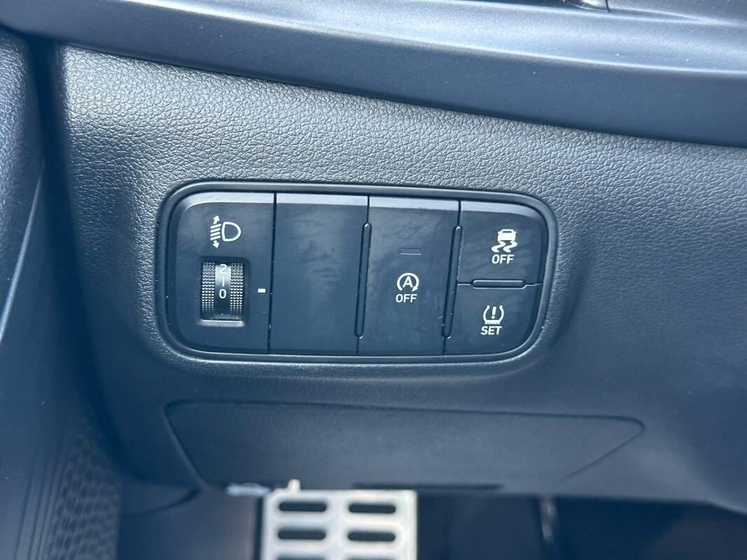 Hyundai Bayon 1.2 mpi Xline con TELECAMERA E CARPLAY