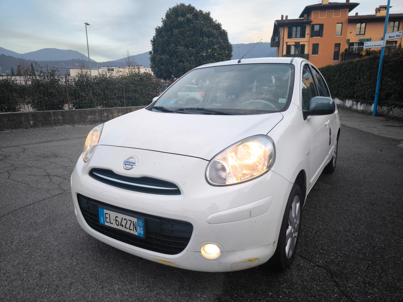 NISSAN MICRA 1,2 BENZ- CAMBIO AUTOMATICO-KM 78000-
