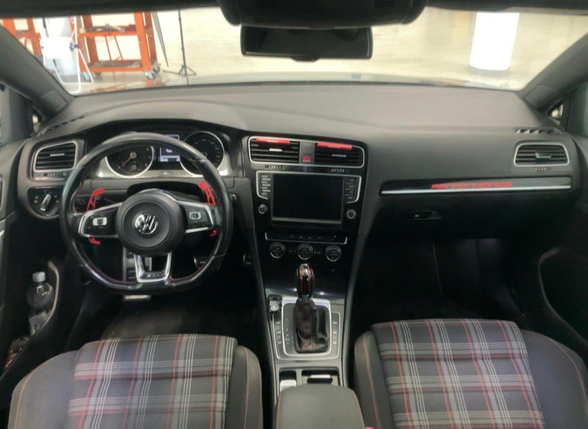 Volkswagen Golf GTI Performance 2.0 230cv