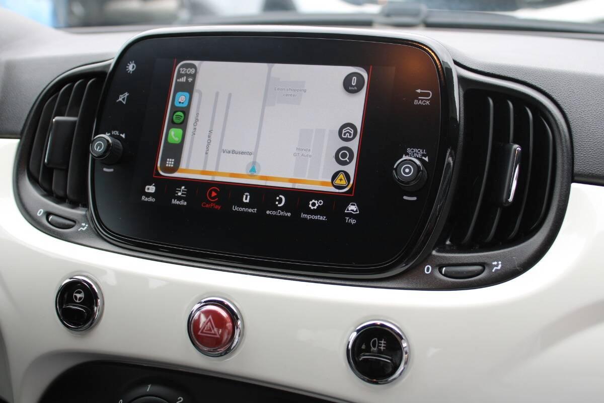 Fiat 500 1.0 hybrid Lounge 70cv Con CARPLAY