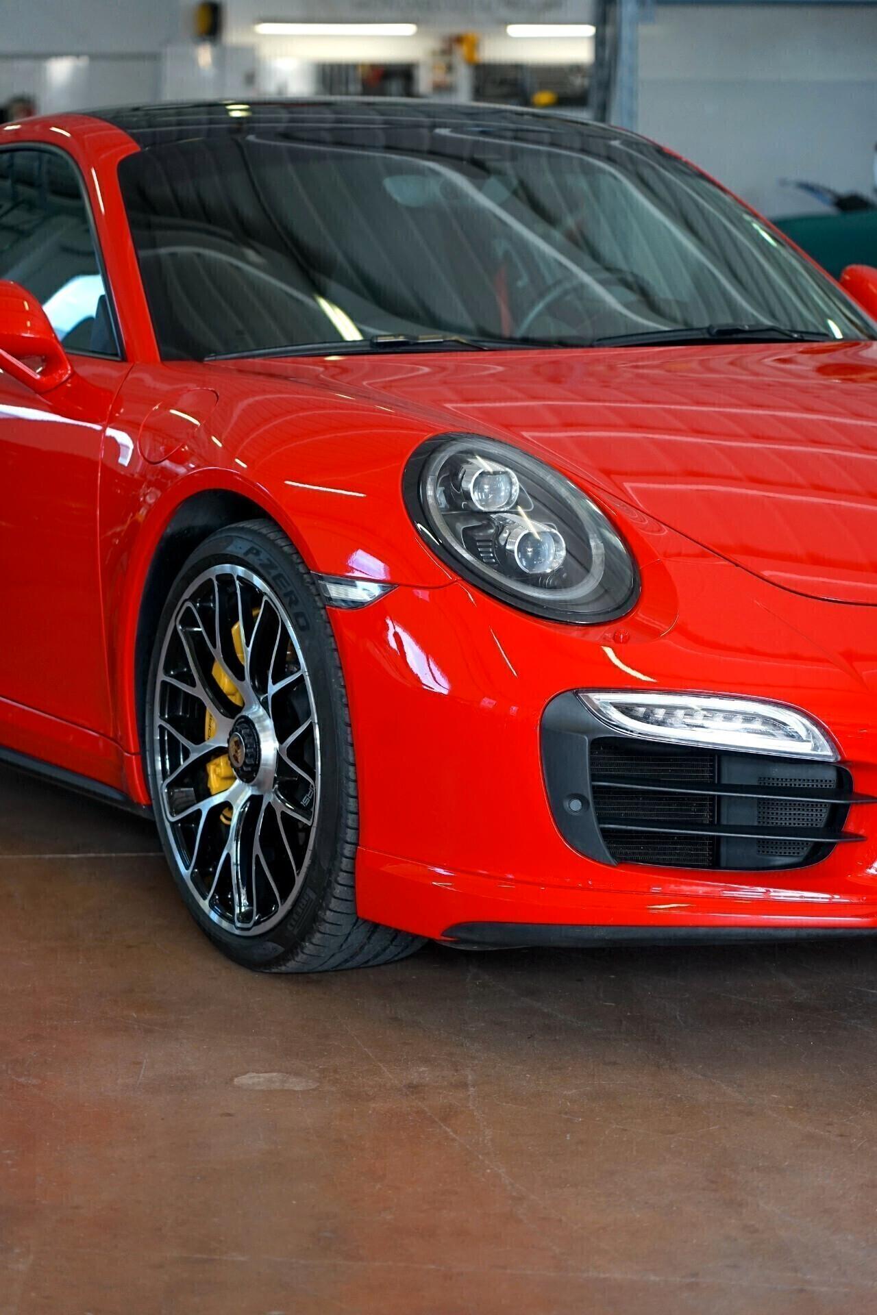 Porsche 911 Turbo S