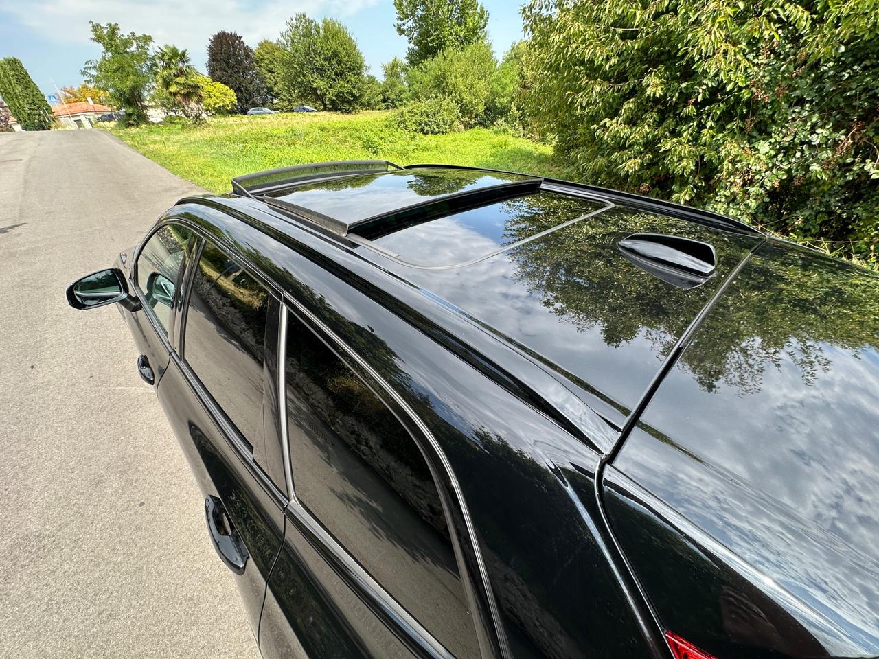 Volvo XC 60 B5 (d) AWD Ultimate Dark - 2023
