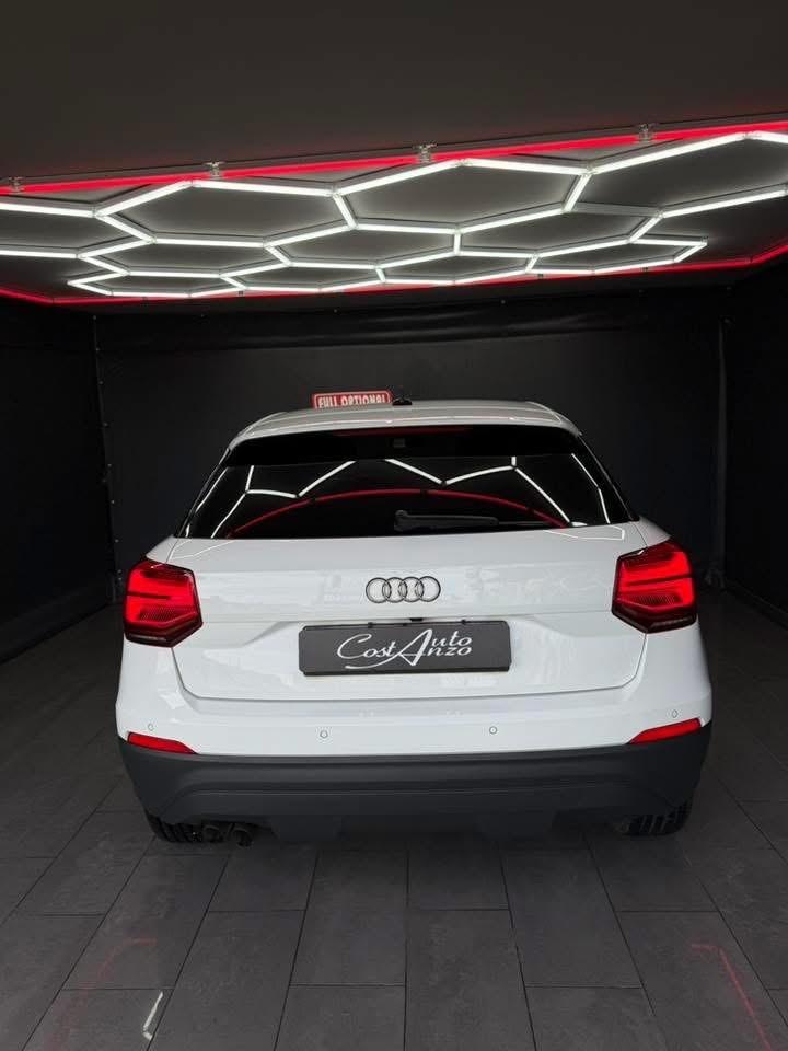 Audi Q2 35 TDI S tronic 150 cv Identity Black 2019
