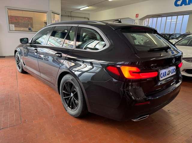 BMW 520 Touring 520d Touring mhev 48V xdrive Business auto