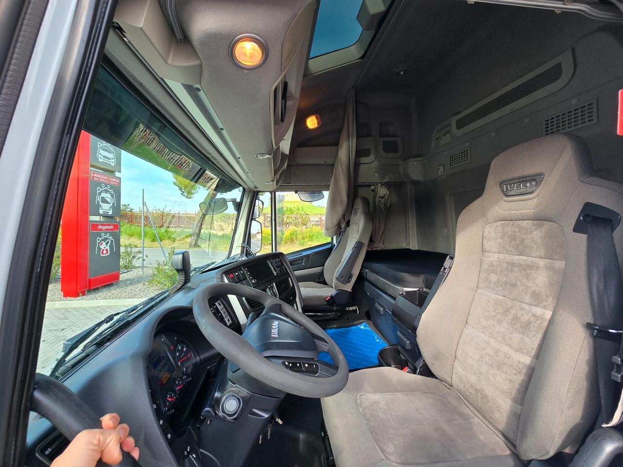 IVECO STRALIS HI-WAY 460 2017