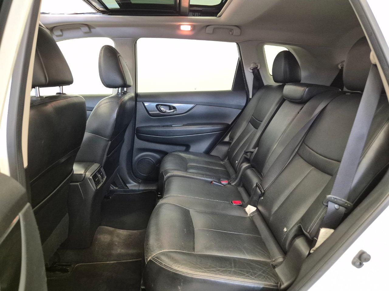 Nissan X-Trail 1.6 dci Tekna 2wd 7p.ti - NEOPATENTATI - Cam 360 - Cruise/Lim - Tetto