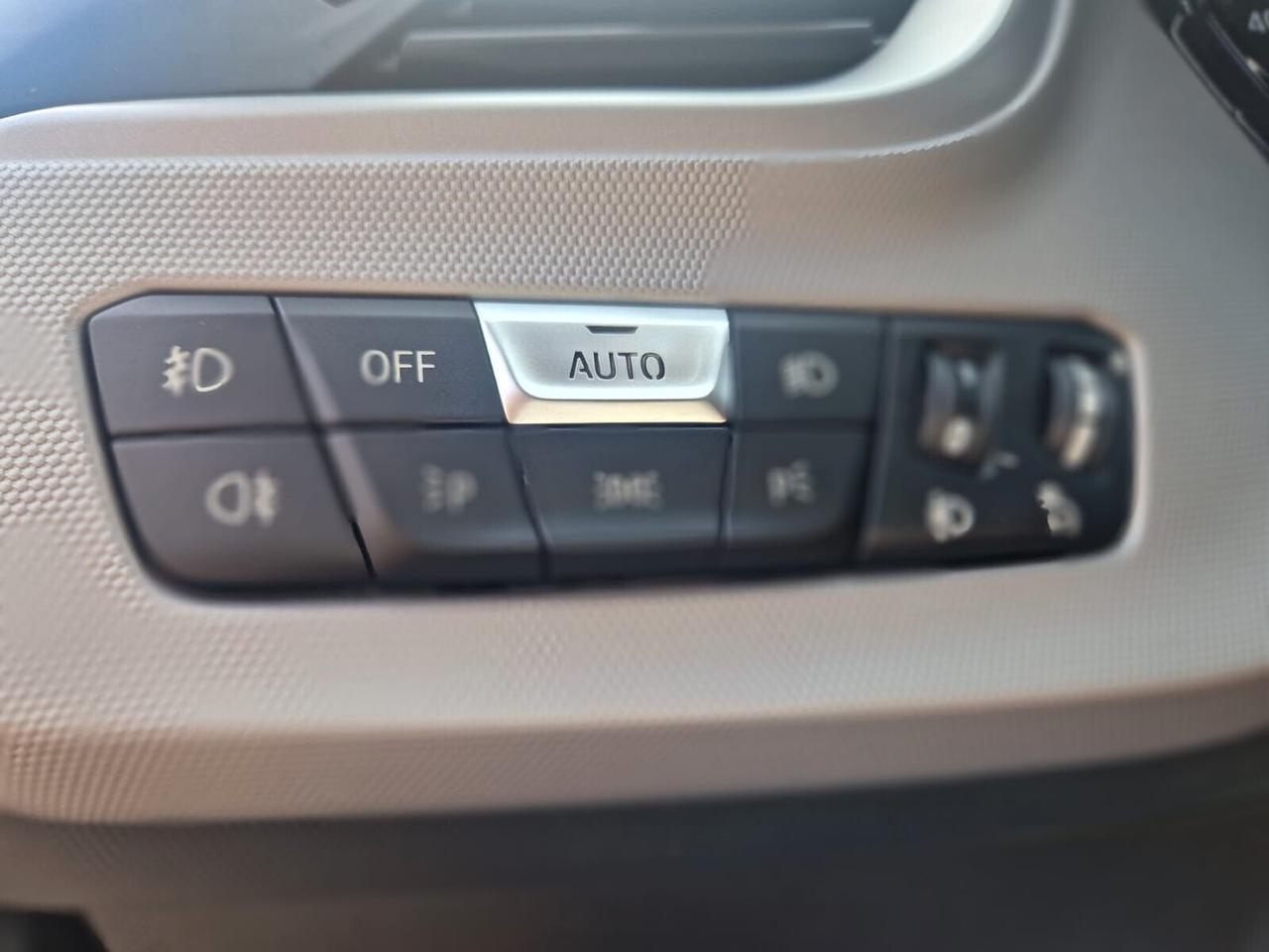 Bmw 116d 5p. Advantage NEOPATENTATI OK