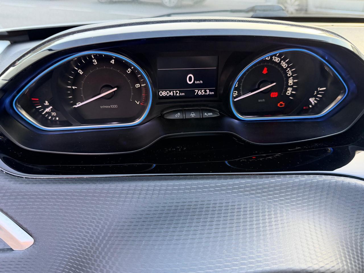 Peugeot 2008 1.2 VTi 82CV Allure