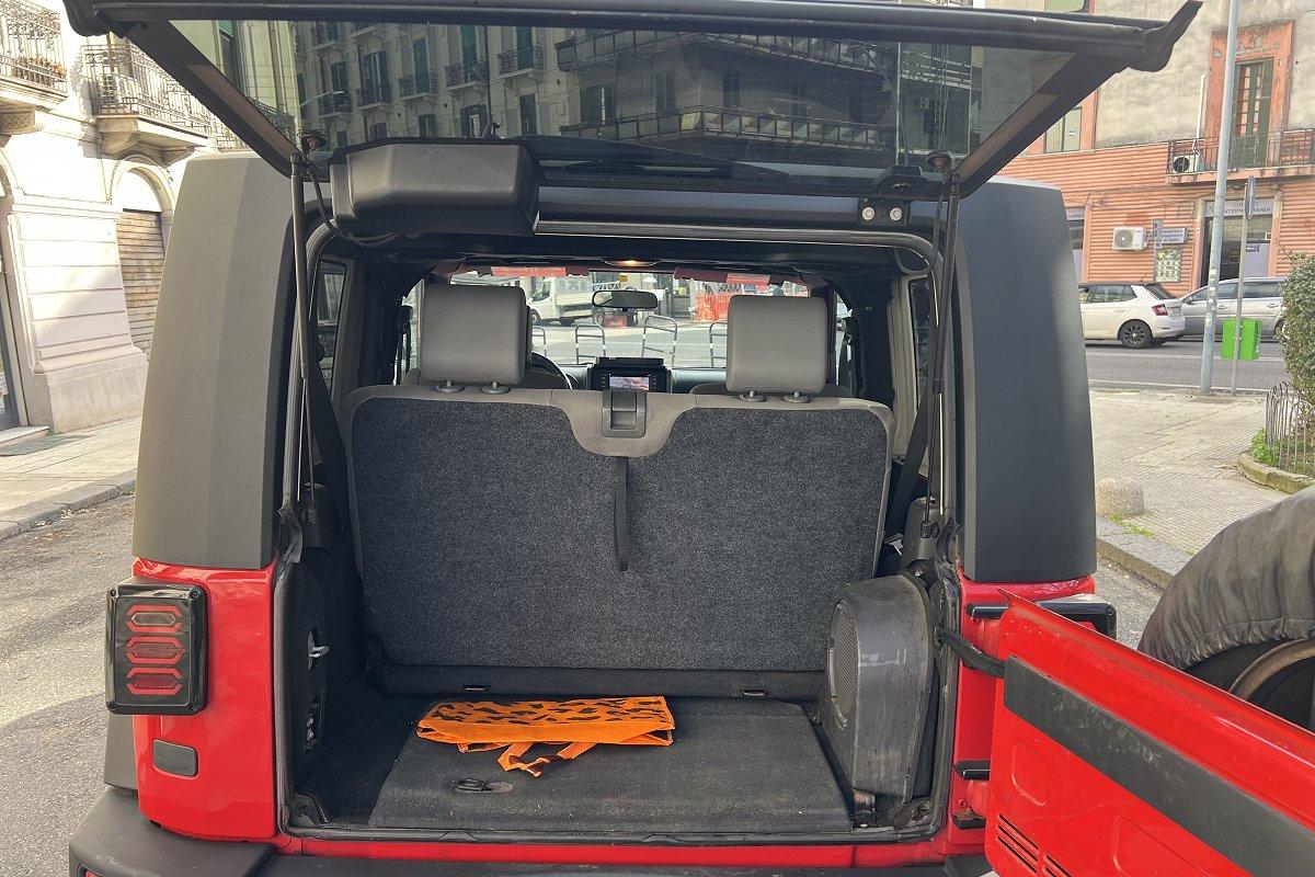 JEEP Wrangler 2.8 CRD DPF Sahara Auto