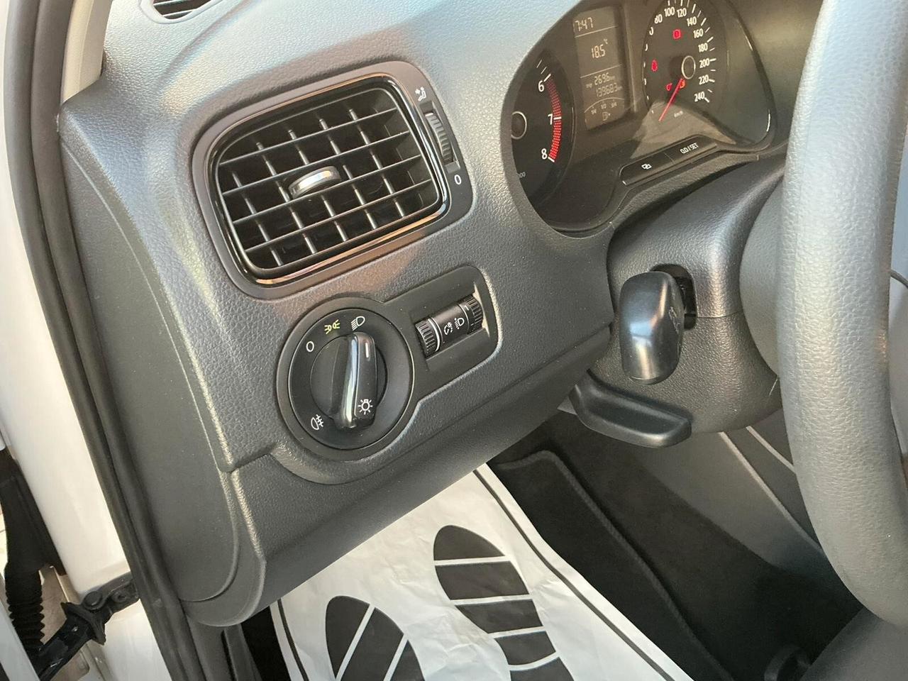 Volkswagen Polo 1.2 benzina Neopatentati