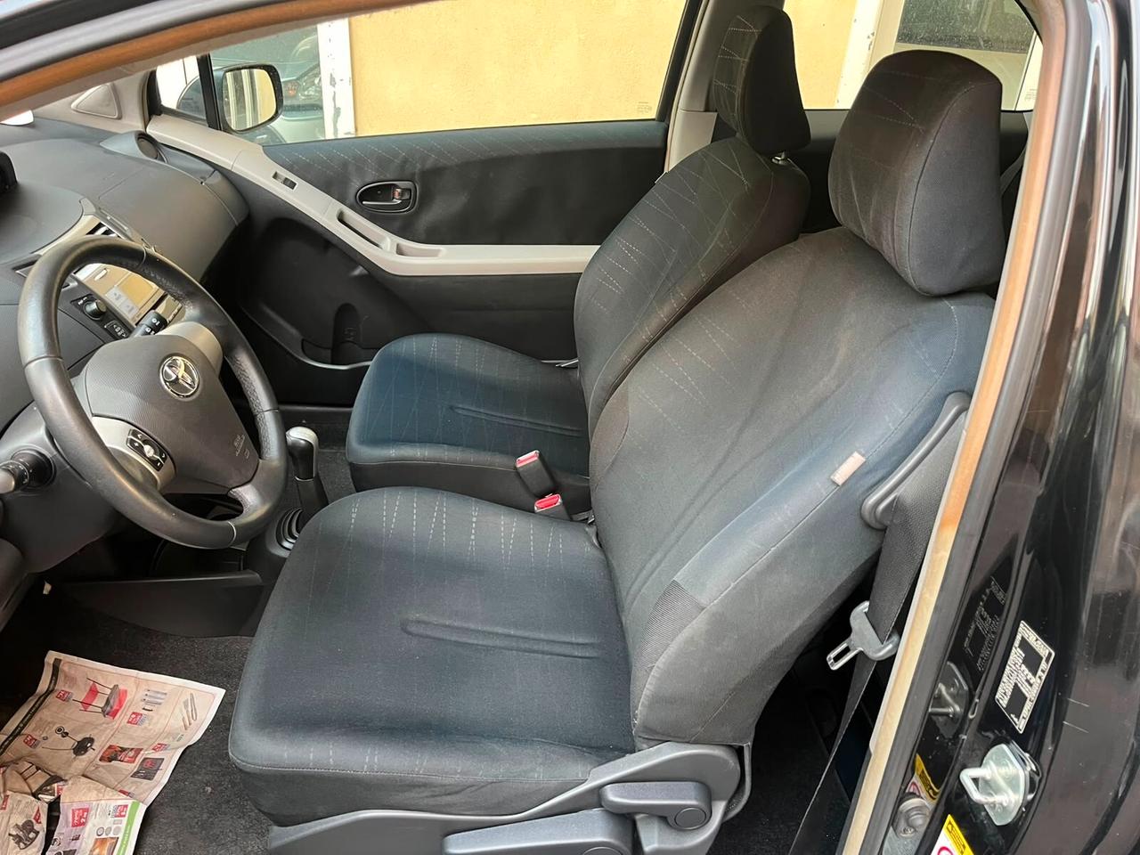 Toyota Yaris 1.0 3 porte Sol