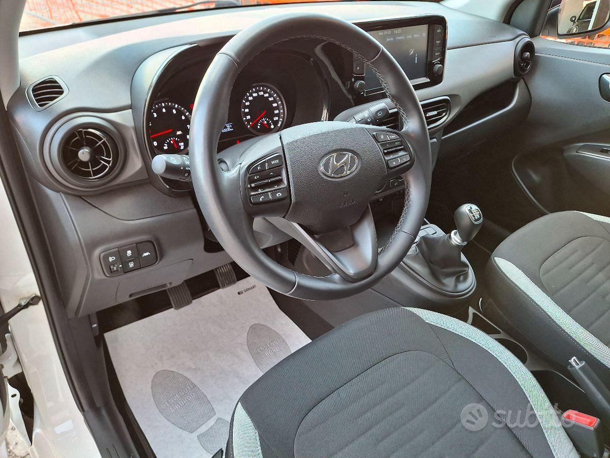 HYUNDAI - i10 - 1.0 MPI Connectline