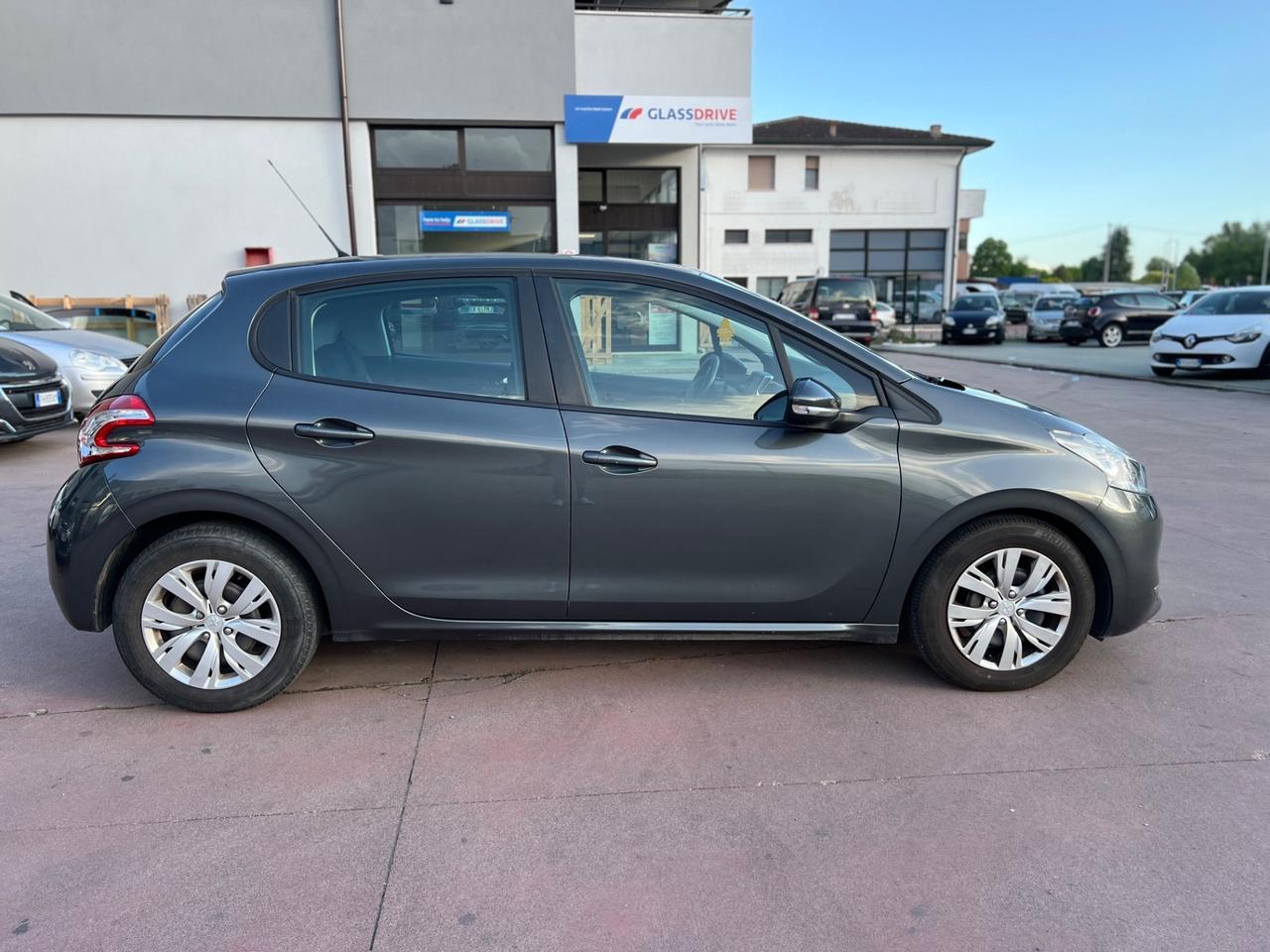 Peugeot 208 1.4 HDi 68 CV 5 porte Active