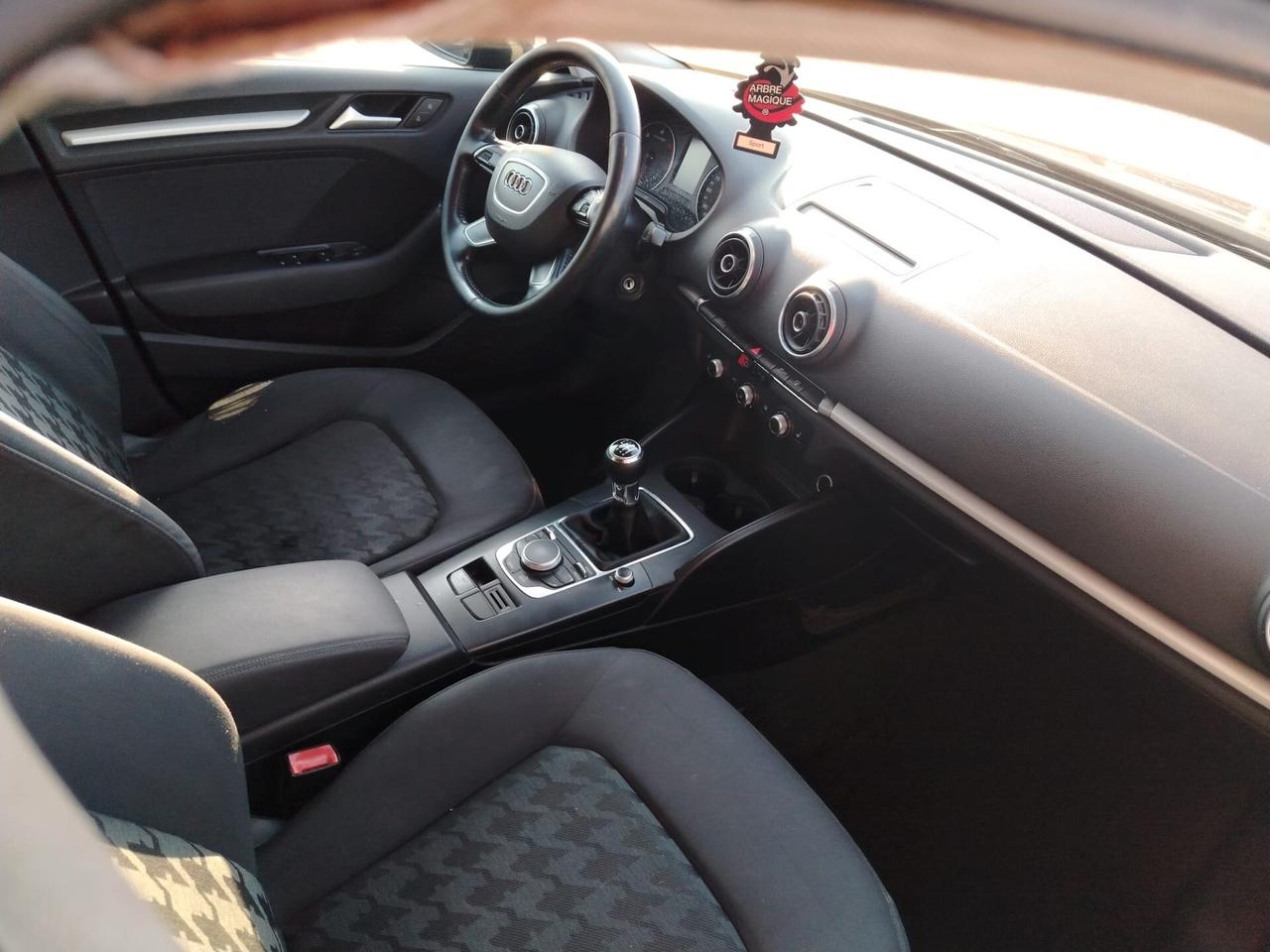 Audi A3 SPB 1.6 TDI clean diesel Ambition