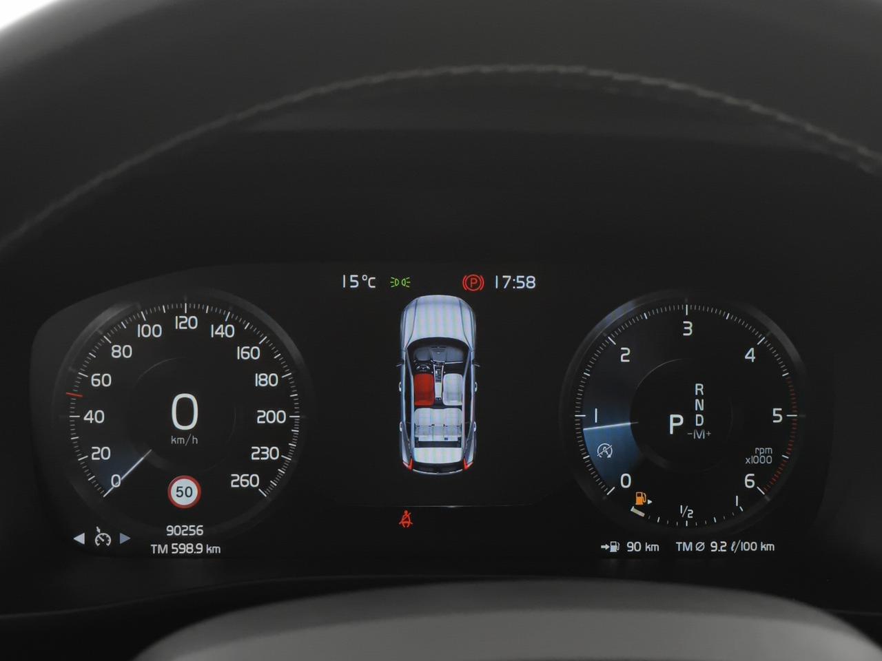 Volvo XC40 2.0 d4 R-design awd