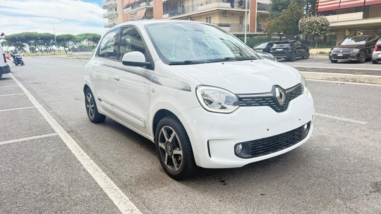 Renault Twingo TCe 95 CV Intens LED PDC NAVI BLUETOOTH CAR PLAY CERCHI 16 VETRI OSCURATI