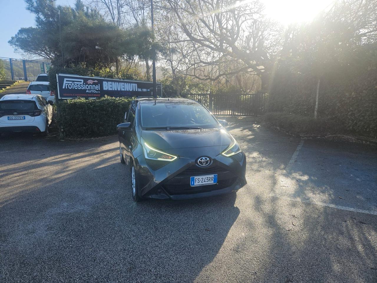 Toyota Aygo 1.0 VVT-i 69 CV 5 porte x-cool TSS MMT