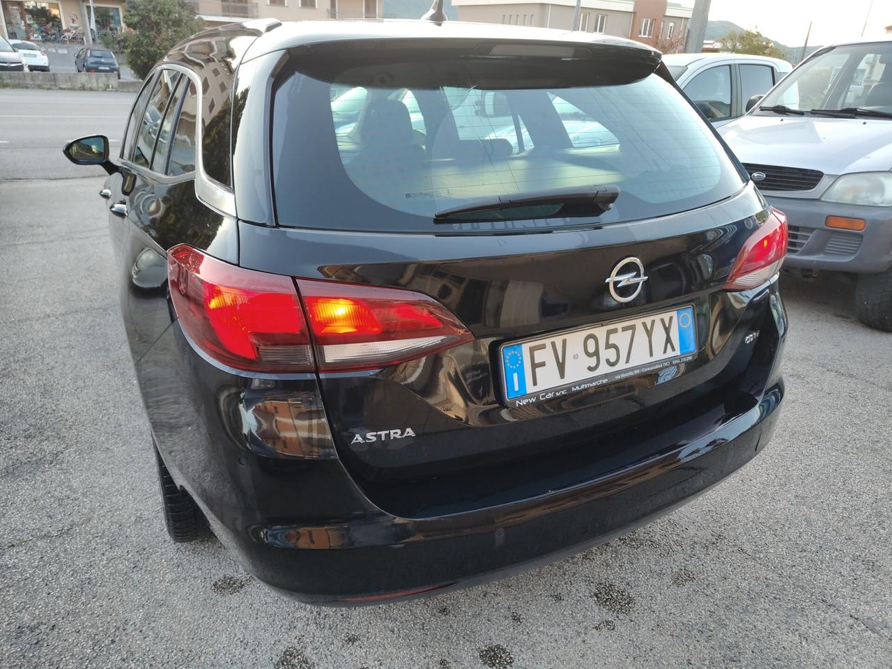 Opel Astra 1.6 CDTi 136CV aut. Sports Tourer Business