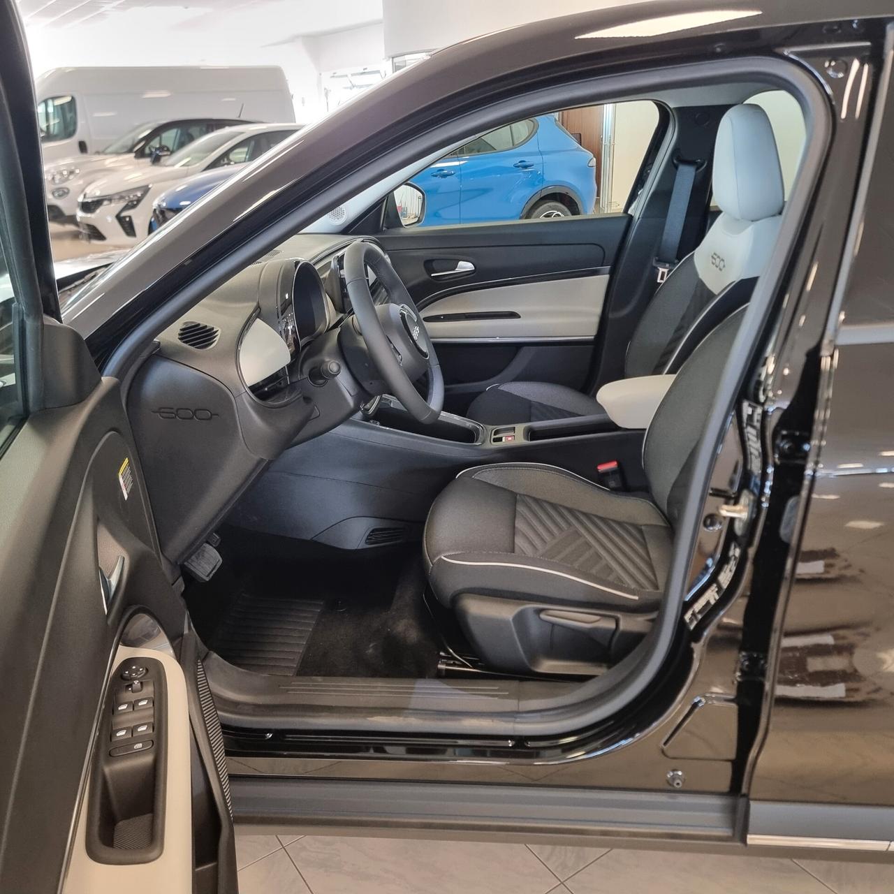 FIAT 600 LA PRIMA 1.2 Hybrid 110cv/74kW Automatica