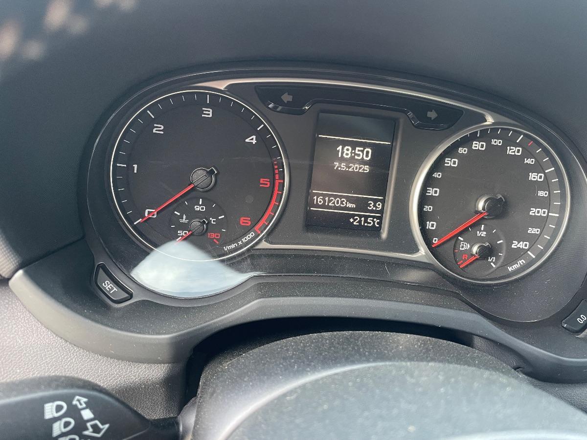AUDI - A1 Sportback - 1.6 TDI S tronic S line edition plus