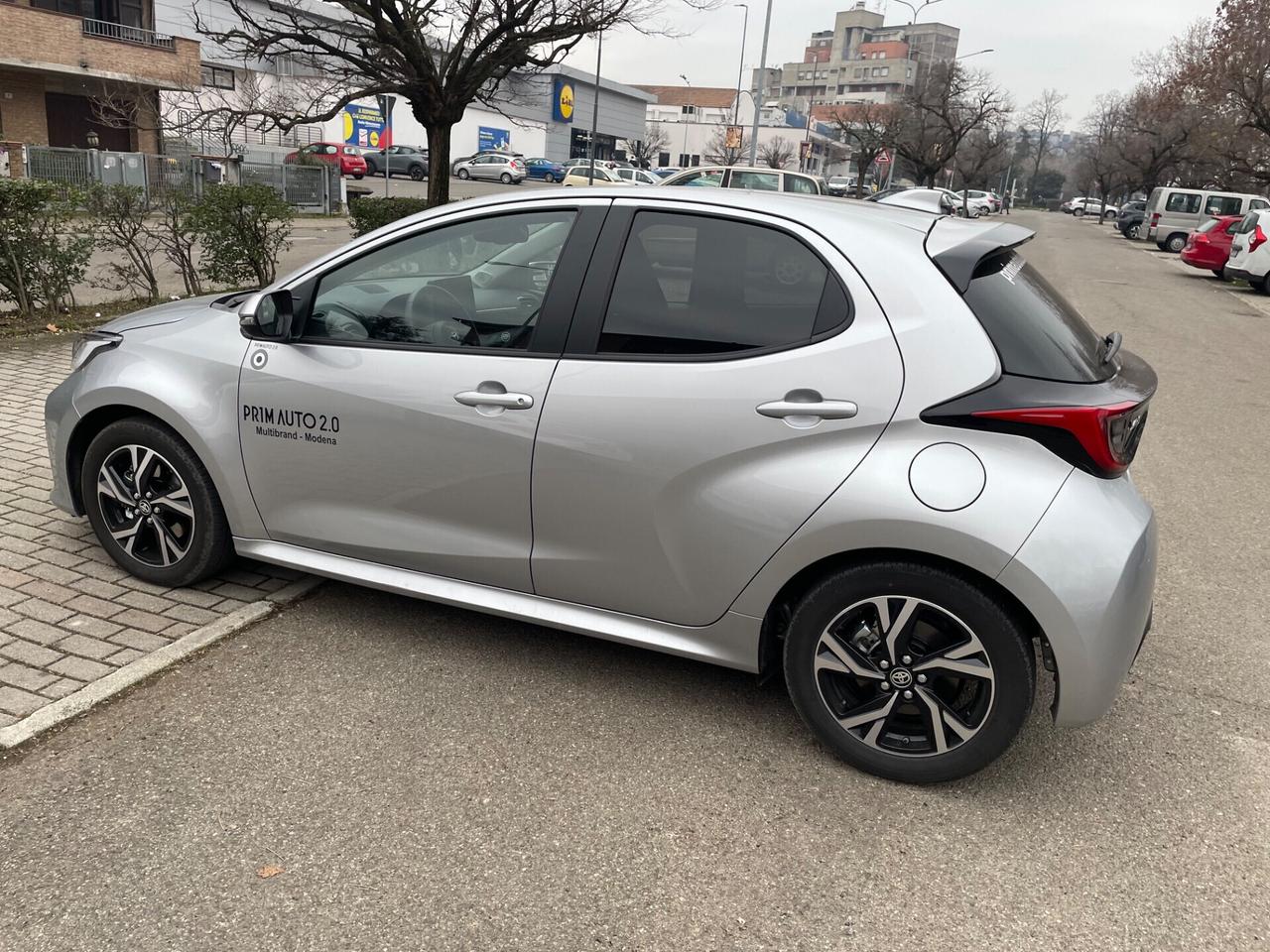 Toyota Yaris 1.5 Hybrid 5 porte Lounge