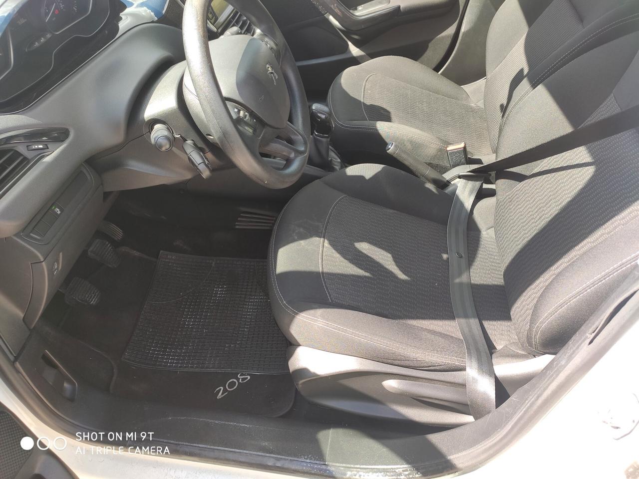 Peugeot 208 PureTech 82 5p. GPL Active