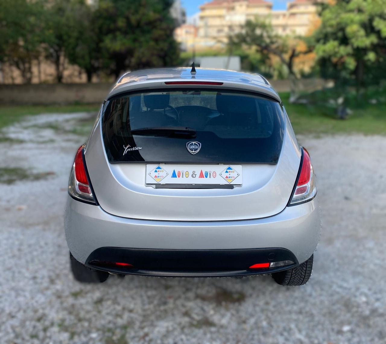 Lancia Ypsilon 1.3 MJT 75 CV Platinum