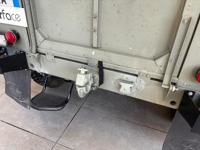 LAND ROVER Defender 90 diesel