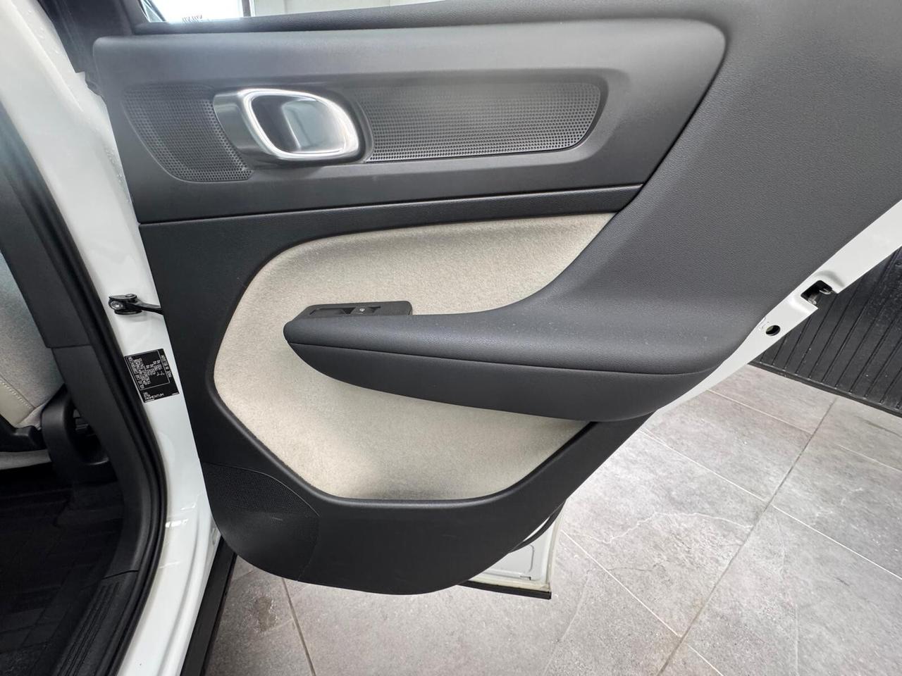 Volvo XC40 D4 AWD Geartronic Momentum
