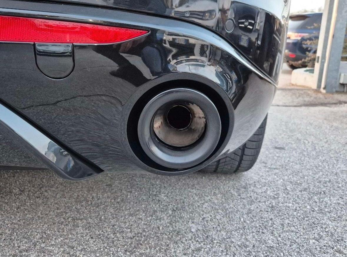 Alfa Romeo Stelvio 210CV Q4 COMPETIZIONE