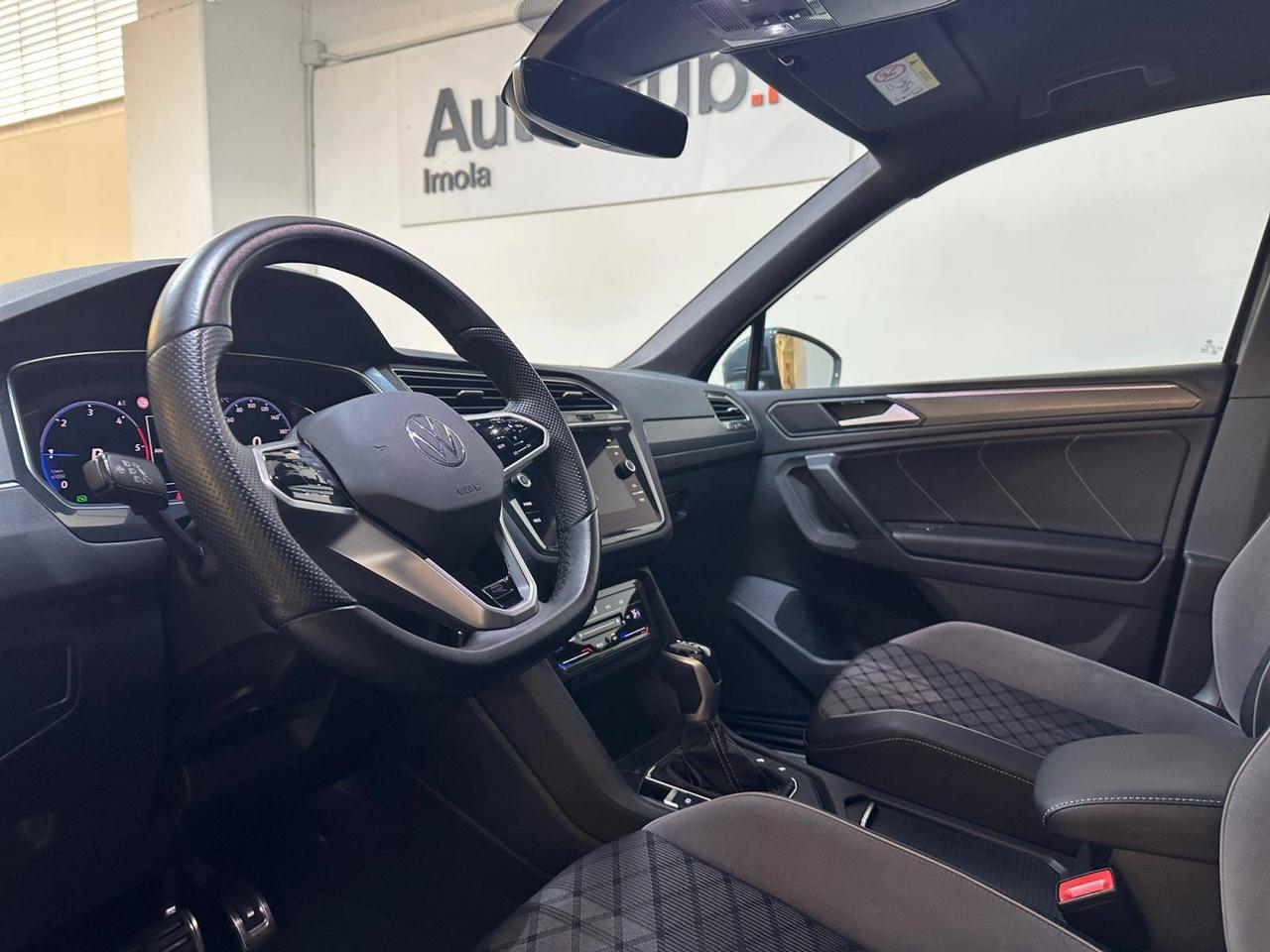 Volkswagen Tiguan 2.0 tdi R-Line 150cv