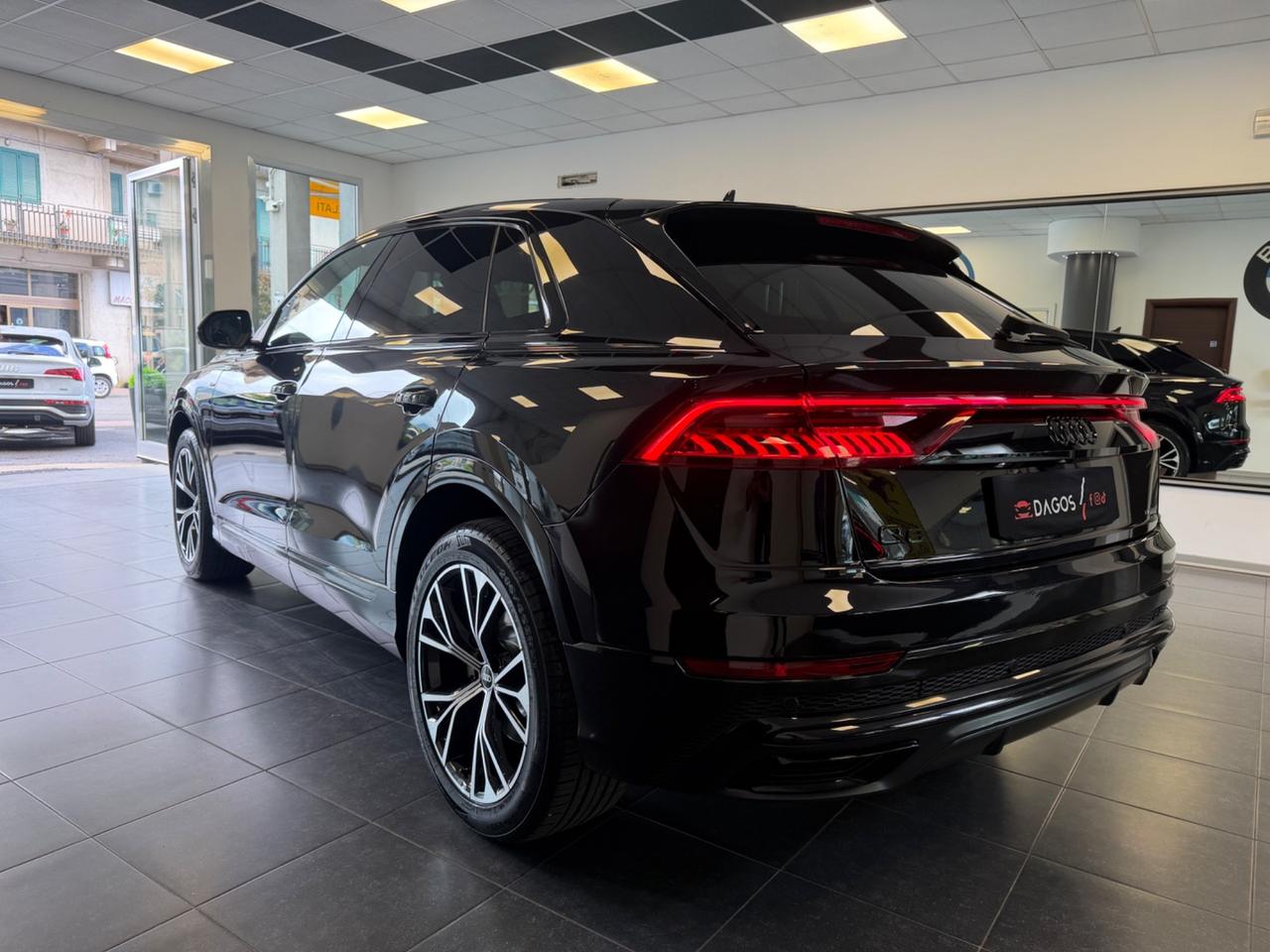 Audi Q8 50 TDI 286 CV quattro S LINE