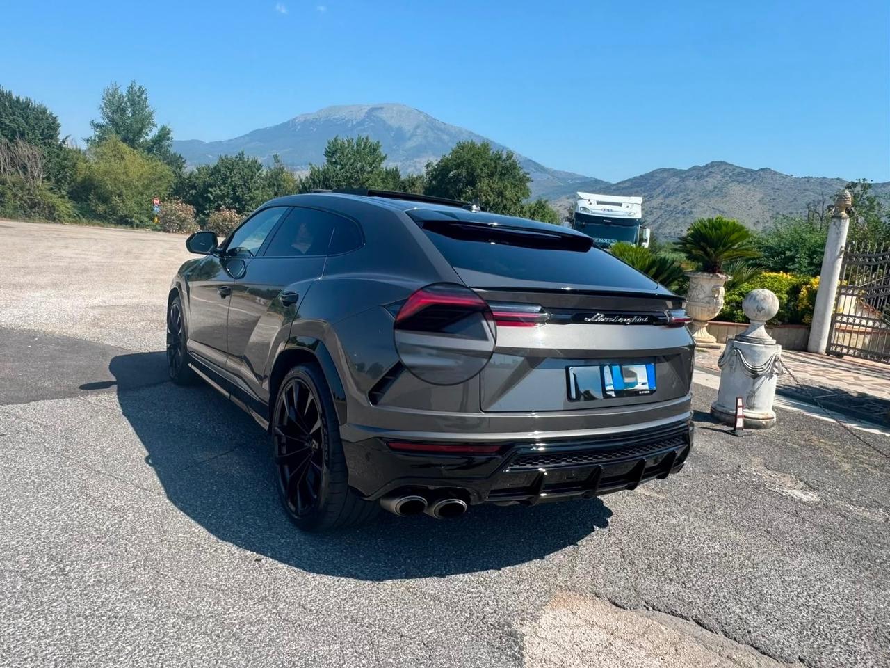 Lamborghini Urus 4.0 italia accetto permute iva compresa