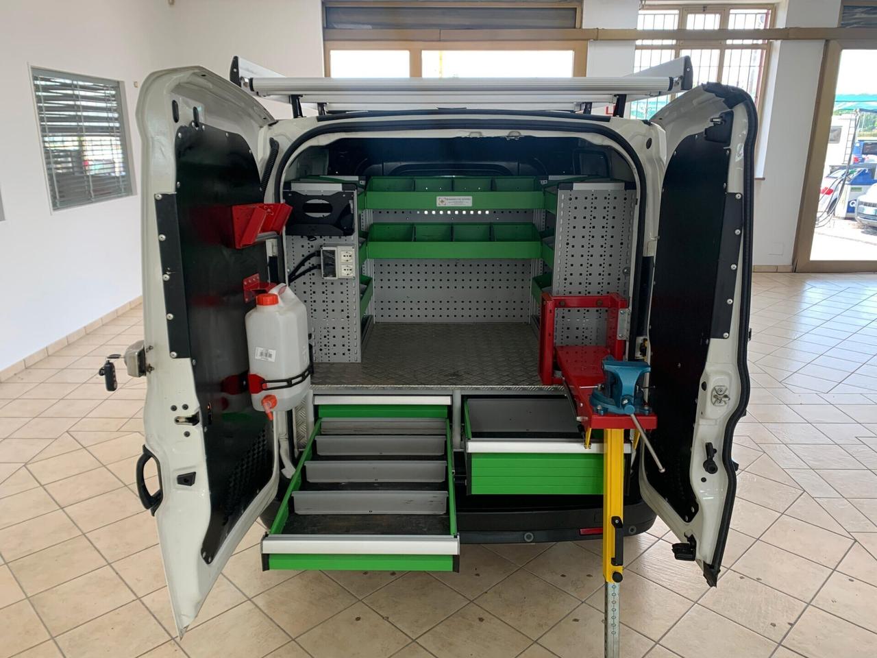 Fiat 1.4 natural power Business Atrezzato+inverter 220v