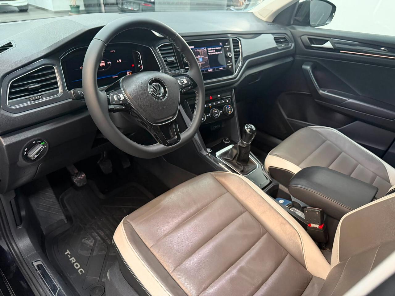 Volkswagen T-Roc 1.6 TDI SCR Style R-Line